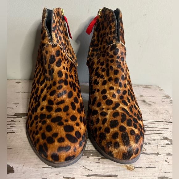 Boden Calfskin Leather Leopard Print Heels - Picture 2 of 6